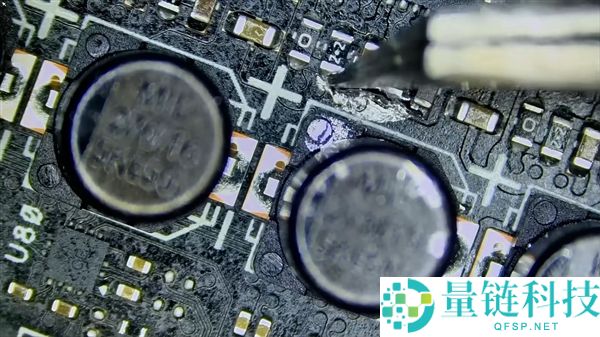 惨烈,用户私改液金致RTX 5070报废：中心销毁、PCB侵蚀