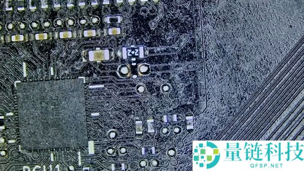 惨烈,用户私改液金致RTX 5070报废：中心销毁、PCB侵蚀