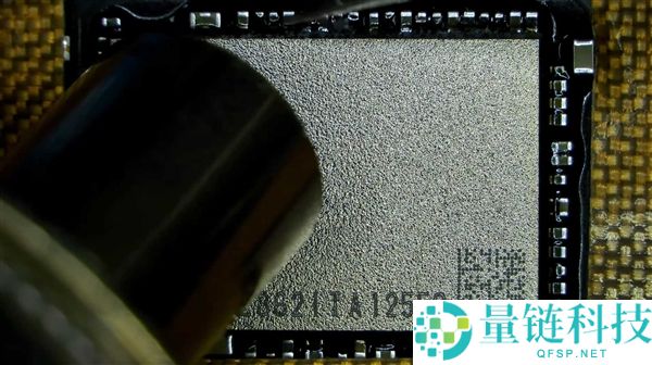 惨烈,用户私改液金致RTX 5070报废：中心销毁、PCB侵蚀