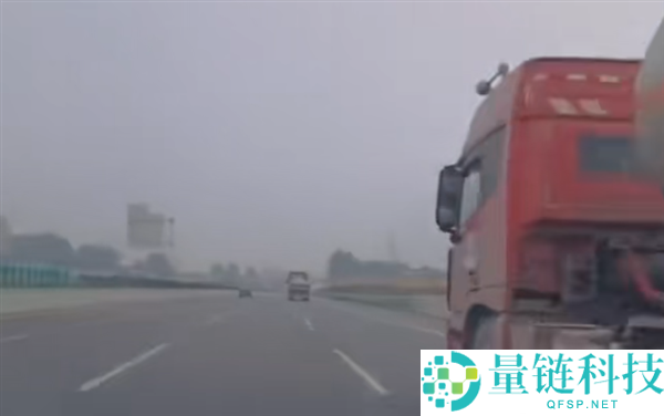 降价近11万,疾驰E300车主过度信赖智驾：认为会主动减速效果撞上变道货车