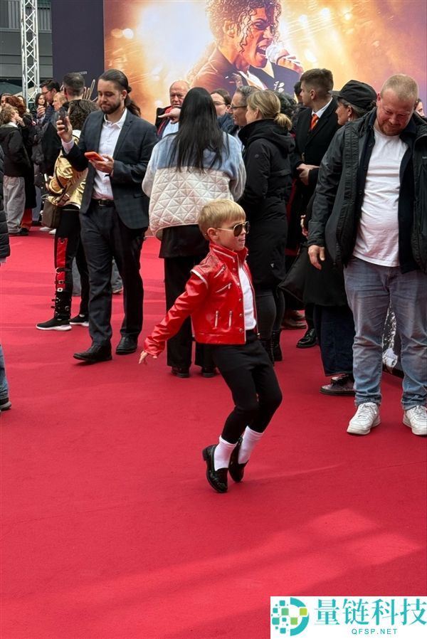 米高积逊柏林首映:纪录片震撼登场,独家幕后揭秘