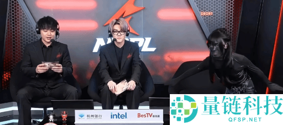 女讲解员因裙短被批全身涂黑回击：穿衣自由不容干涉