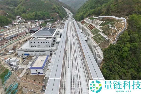 时速 350 公里高铁验收：西安至安康缩至 1 小时