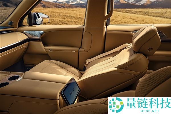 小鹏旗舰 GX 内饰官图发布：大湾区版“路虎揽胜”，解锁飞航头号舱体验