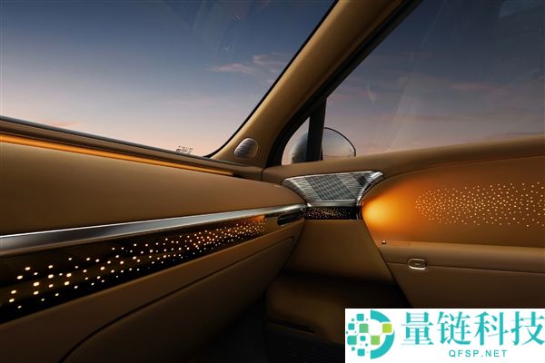 小鹏旗舰 GX 内饰官图发布：大湾区版“路虎揽胜”，解锁飞航头号舱体验