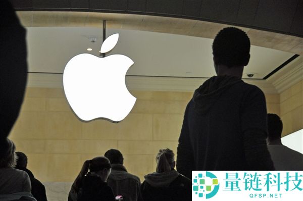 苹果疯狂囤积内存打压对手，国产厂商惊愕抢购：涨价 100% 也要买