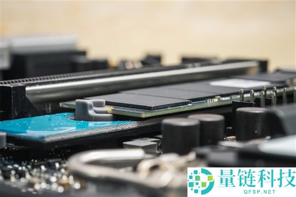 国产存储迎来历史性机遇：长江存储 Q1 营收超 200 亿同比翻倍，未来利润爆发在即