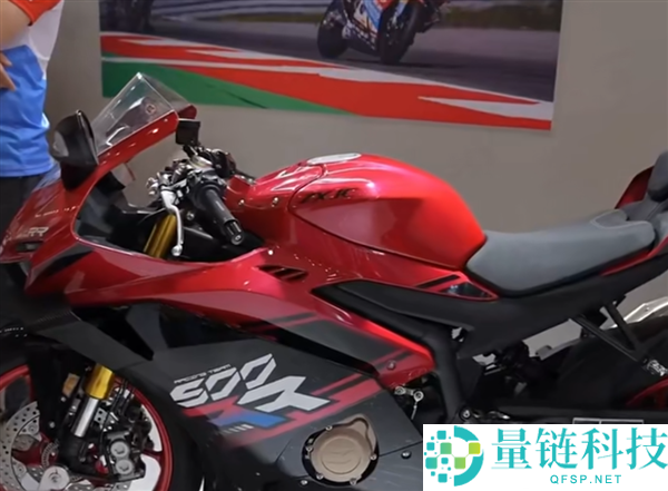 张雪机车首秀广交会：首日订单破 2000 万美元，外商抢购数千台