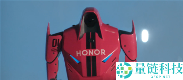 光荣闪电 2026 人形机器人半马夺冠：50 分 26 秒刷新人类世界纪录