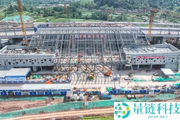 时速 400 公里！成渝中线高铁 3 座新车站即将完工