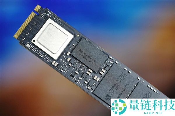 长江存储致态 TiPro9000 2TB 图赏：速度迫近 PCIe 5.0 上限