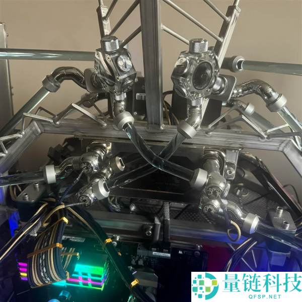 玩家耗时 4 年打造水冷巨兽：六翼天使风扇阵列 + 洗洁精测漏，颜值性能双炸裂