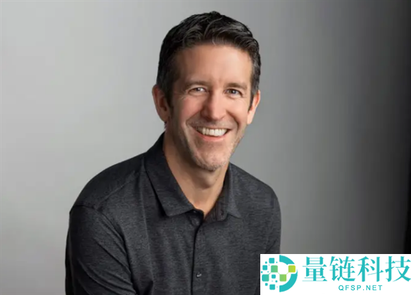 苹果硬件团队换帅：芯片老兵斯鲁吉出任首席硬件官，不止新 CEO