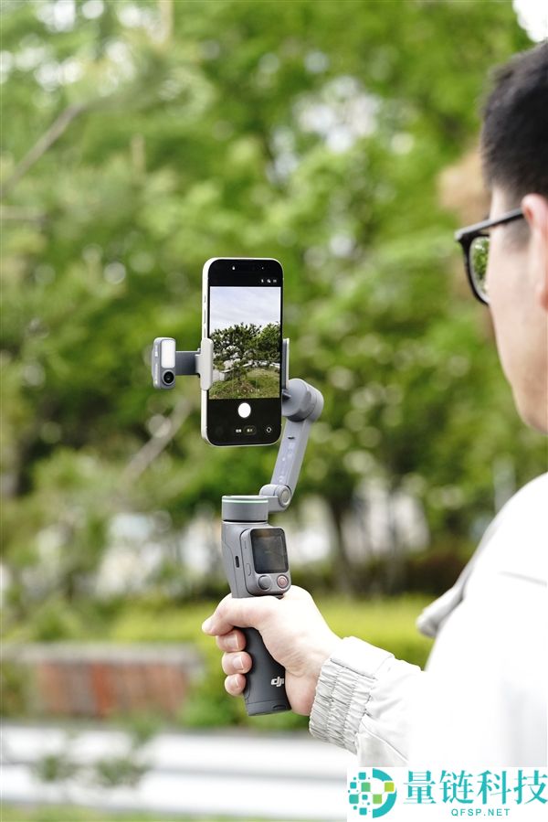 大疆 Osmo Mobile 8P 图赏：首创分体式遥控器，万能 Vlog 套装深度解析