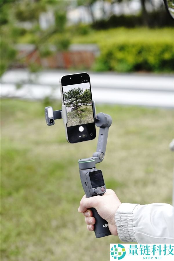 大疆 Osmo Mobile 8P 图赏：首创分体式遥控器，万能 Vlog 套装深度解析