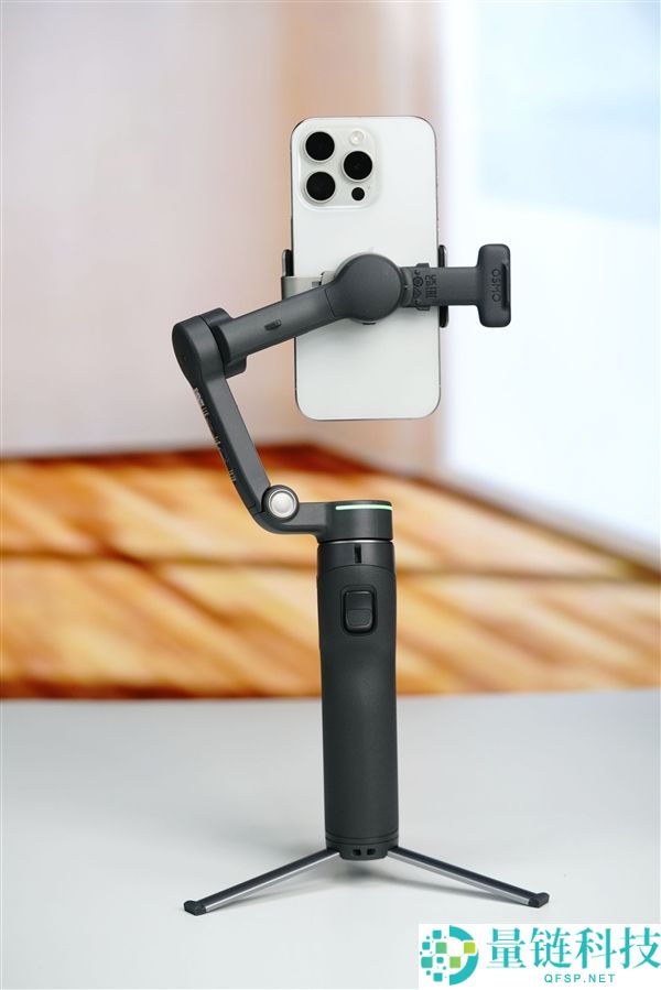 大疆 Osmo Mobile 8P 图赏：首创分体式遥控器，万能 Vlog 套装深度解析