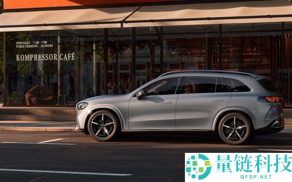 奔驰纯电 GLC 首发：39.1 英寸超大屏 +800V 架构，尺寸全面加长