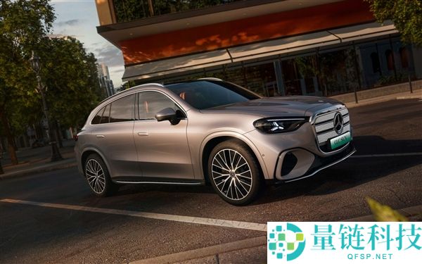 奔驰纯电 GLC 首发：39.1 英寸超大屏 +800V 架构，尺寸全面加长