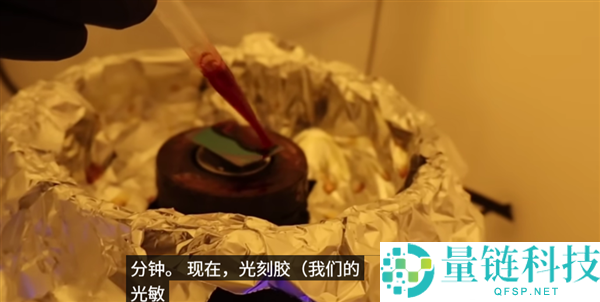 全球首创！半导体博士在家手搓内存：从零改造后院棚子变身芯片工厂