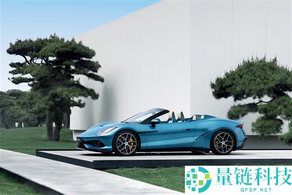 腾势 Z 软顶敞篷超跑官图发布：三电机超 1000 马力，零百加速破 2 秒