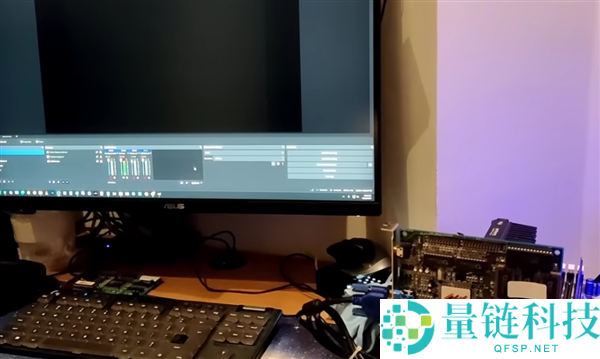 发热友攻克 S3 显卡 30 年顽疾：终于实现纯黑显示