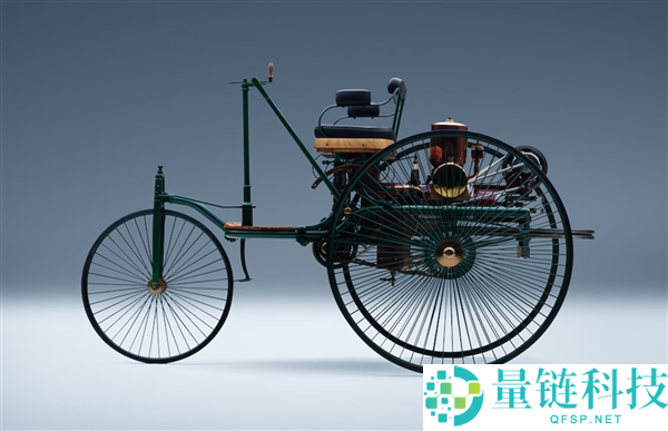 世界上第一台汽车“疾驰 1 号”亮相北京车展：现场演示启动与行驶