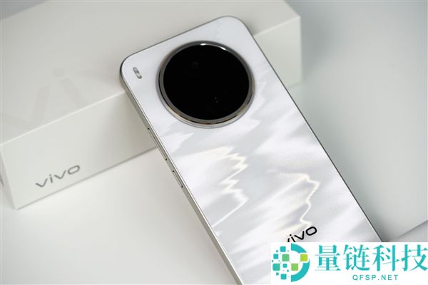 vivo Y600 Pro 图赏：首款万级大电池手机震撼登场