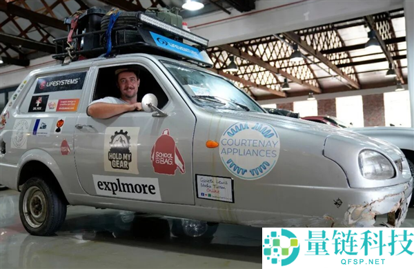 两男人开三蹦子穿越非洲：没空调、一路修车还险遭空袭的硬核冒险