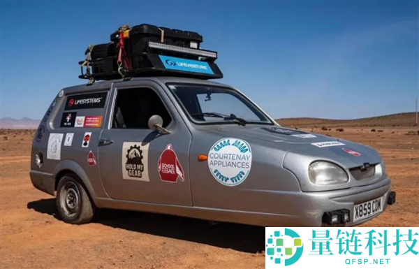 两男人开三蹦子穿越非洲：没空调、一路修车还险遭空袭的硬核冒险