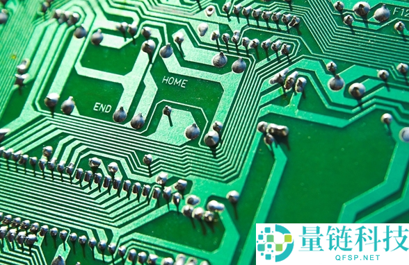 手机电脑或迎涨价潮：伊朗袭击致全球 70% PCB 关键基材产能中断