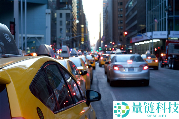 港股汽车股狂欢：一季度新能源车出口暴增 120%，蔚来大涨 8%