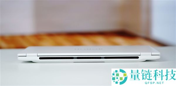 荣耀 MagicBook Pro 16 2026 图赏：续航轻松超越苹果 MacBook