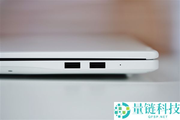 荣耀 MagicBook Pro 16 2026 图赏：续航轻松超越苹果 MacBook