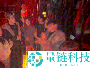 05 后夜店新潮流：为何只玩“抓手指”？揭秘年轻人社交新玩法