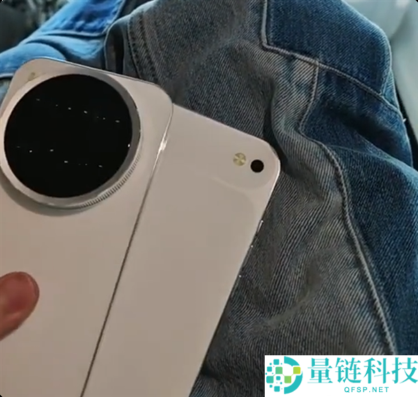 追觅俞浩晒模块化手机：机身镜头皆可拆卸，重新定义可维修性