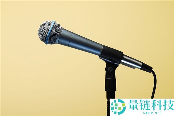 王心凌演出遭镭射激光烫伤腿部：坚持完成表演引热议