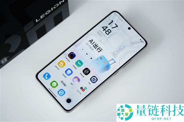 联想拯救者 Y70 手机图赏：随时随地畅玩 3A 大作，新一代性能旗舰揭秘
