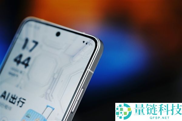 联想拯救者 Y70 手机图赏：随时随地畅玩 3A 大作，新一代性能旗舰揭秘