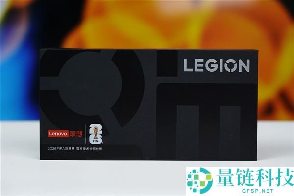 联想拯救者 Y70 手机图赏：随时随地畅玩 3A 大作，新一代性能旗舰揭秘