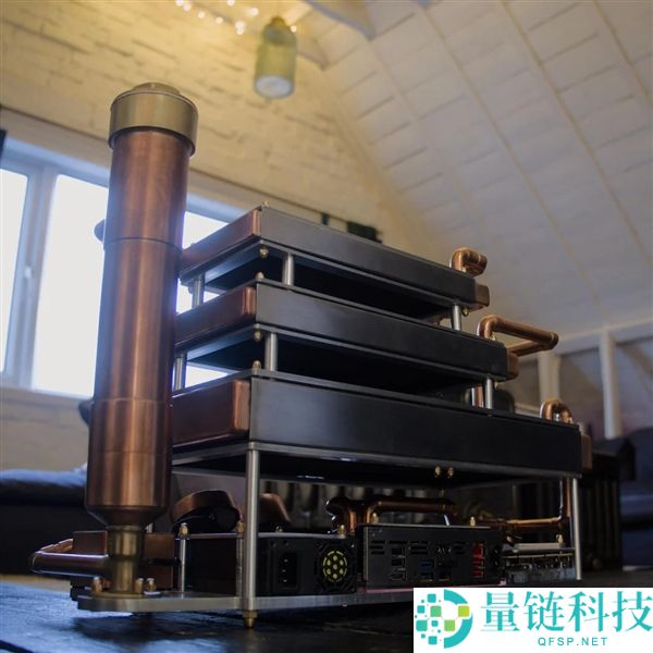 零风扇挑战 RTX 5080！无扇水冷主机实测：液温飙至 60℃，CPU 率先扛不住