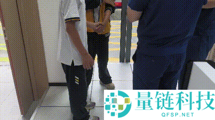 两男生手被 502 胶水粘住 2 小时，医生束手无策，最终 119 成功解救