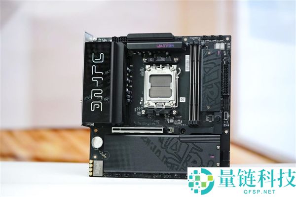 七彩虹 iGame B850M Ultra-OC V14 主板图赏：轻松打造千帧电竞主机