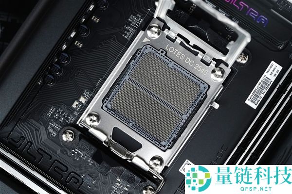 七彩虹 iGame B850M Ultra-OC V14 主板图赏：轻松打造千帧电竞主机