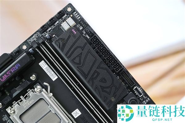 七彩虹 iGame B850M Ultra-OC V14 主板图赏：轻松打造千帧电竞主机
