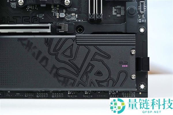 七彩虹 iGame B850M Ultra-OC V14 主板图赏：轻松打造千帧电竞主机