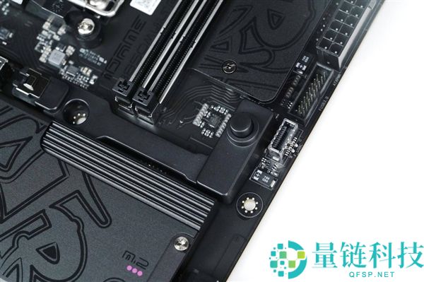 七彩虹 iGame B850M Ultra-OC V14 主板图赏：轻松打造千帧电竞主机