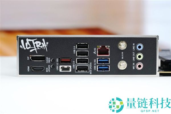 七彩虹 iGame B850M Ultra-OC V14 主板图赏：轻松打造千帧电竞主机