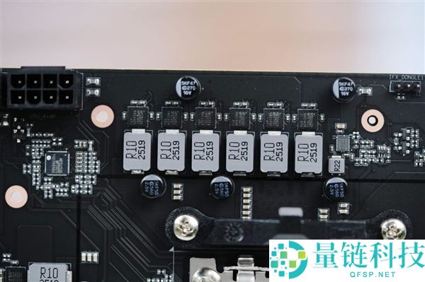 七彩虹 iGame B850M Ultra-OC V14 主板图赏：轻松打造千帧电竞主机