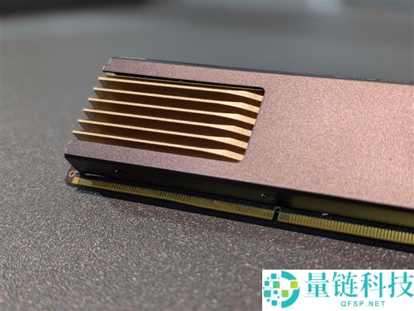 酷冷至尊携手芝奇推出 DDR5 内存涡轮风扇:温度直降 15°C,性能狂飙