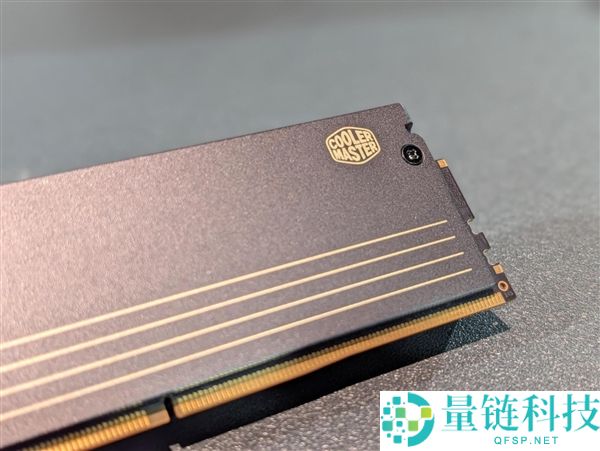酷冷至尊携手芝奇推出 DDR5 内存涡轮风扇:温度直降 15°C,性能狂飙